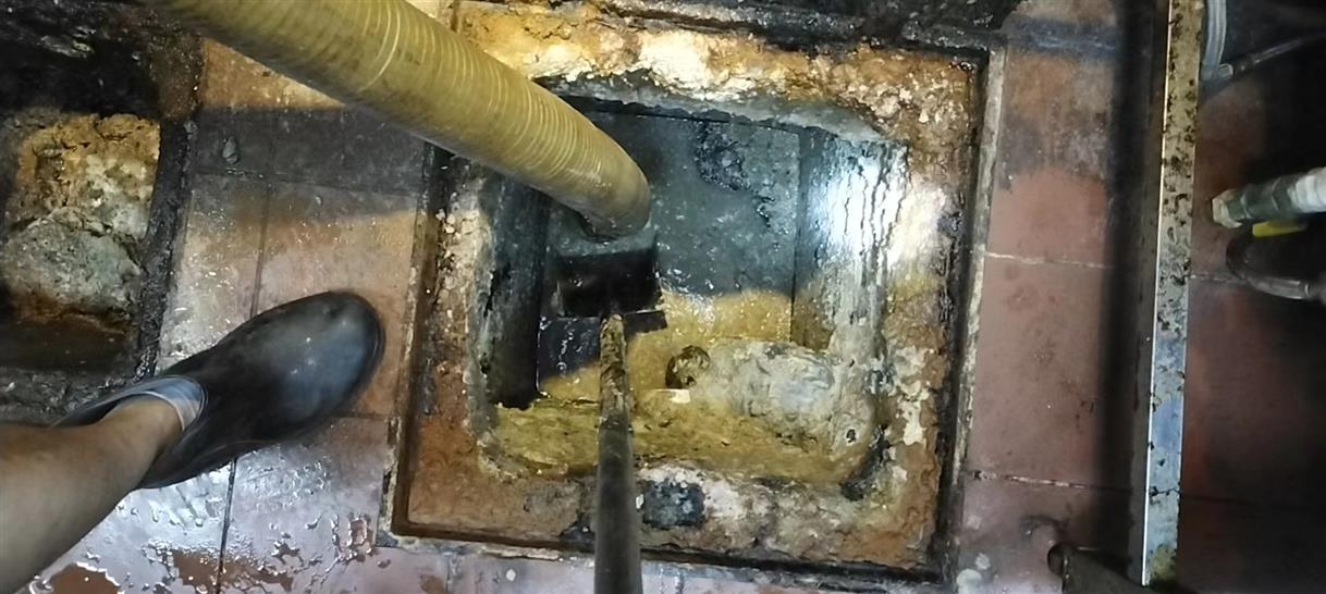 集美污水池清理一般都有毒气，怎么预防中毒呢？
